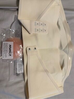 Seamless Strapless Adhesive Bra in Cream